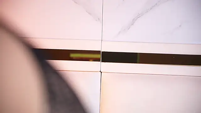 ambar rosse25 online show from February 16, 2026, 12:01 pm