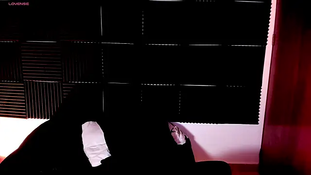 Snapshot of kinkyboat23 chatting on November 11, 2025, 7:47 pm kinkyboat23 online show from November 11, 2025, 7:47 pm