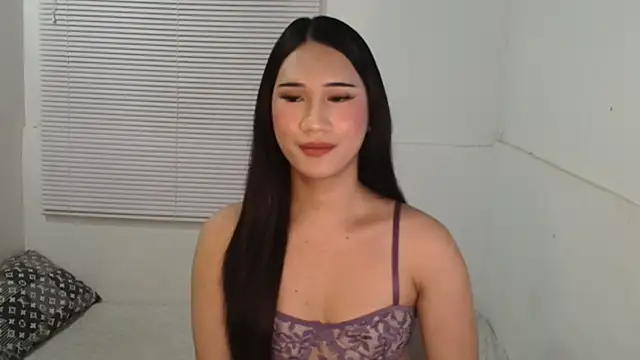 Snapshot of Leighs_Celine chatting on February 2, 2026, 5:00 pm Leighs Celine online show from February 2, 2026, 5:00 pm