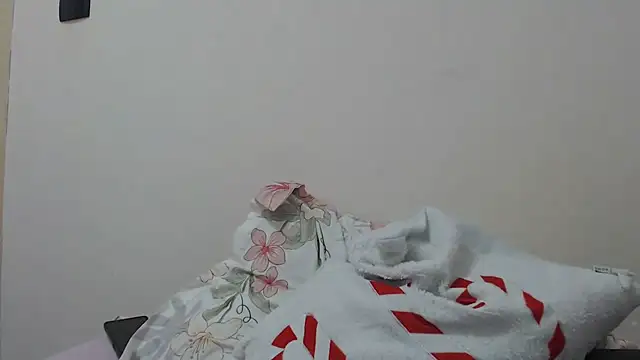 Maryem637048 online show from May 22, 2026, 2:22 pm