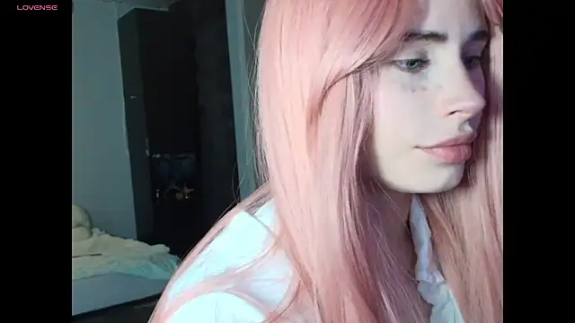 PieraMarch online show from April 16, 2026, 7:25 pm