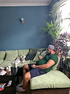 bellylova online show from April 21, 2026, 11:49 am