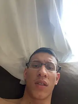 safadezanunes2 online show from September 10, 2025, 3:45 pm