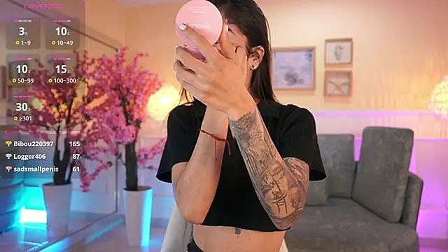 NicoleCrawft online show from November 20, 2025, 7:35 pm