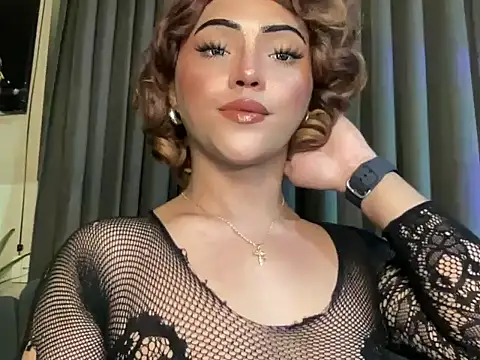 Snapshot of calimonroe chatting on December 20, 2025, 6:59 pm calimonroe online show from December 20, 2025, 6:59 pm