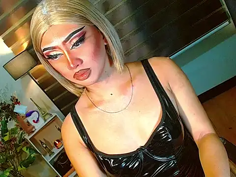 Snapshot of Queen_yasii_88 chatting on April 7, 2026, 2:06 pm Queen yasii 88 online show from April 7, 2026, 2:06 pm