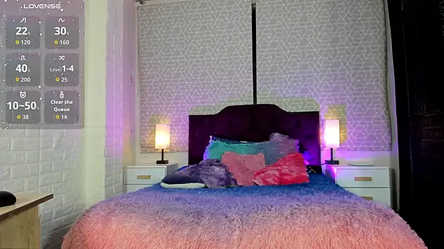 Zamara Kleii online show from October 1, 2025, 4:07 am