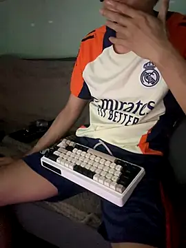 Snapshot of boyhigh1997 chatting on November 14, 2025, 7:51 am boyhigh1997 online show from November 14, 2025, 7:51 am