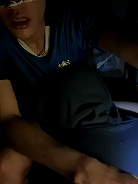 Snapshot of boyhigh1997 chatting on December 15, 2025, 7:29 pm boyhigh1997 online show from December 15, 2025, 7:29 pm