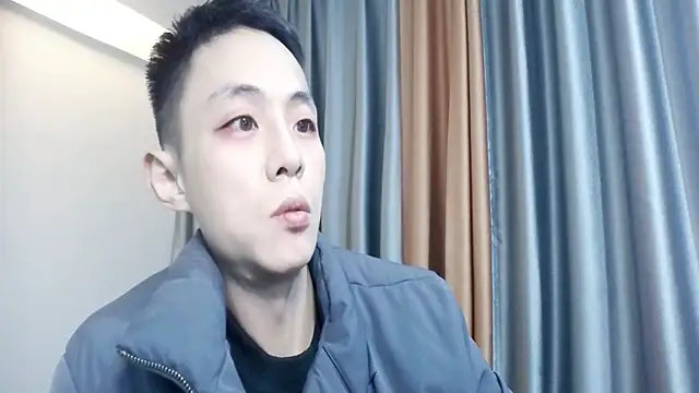 Snapshot of Tsia-Die chatting on December 17, 2025, 1:06 pm Tsia-Die online show from December 17, 2025, 1:06 pm