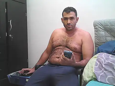 morenocabro10 online show from October 27, 2025, 9:41 pm