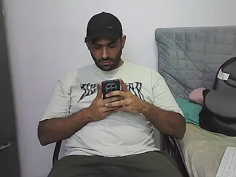 morenocabro10 online show from February 12, 2026, 1:33 am