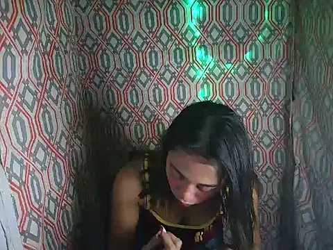 Snapshot of Virgen_christine01 chatting on November 19, 2025, 2:17 pm Virgen christine01 online show from November 19, 2025, 2:17 pm