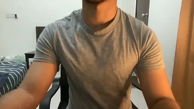 Hotmaskedboi online show from October 25, 2025, 5:40 pm