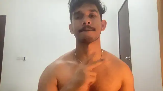 Hotmaskedboi online show from December 5, 2025, 2:58 pm