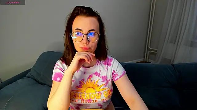Snapshot of MewStella chatting on April 24, 2026, 6:43 pm MewStella online show from April 24, 2026, 6:43 pm