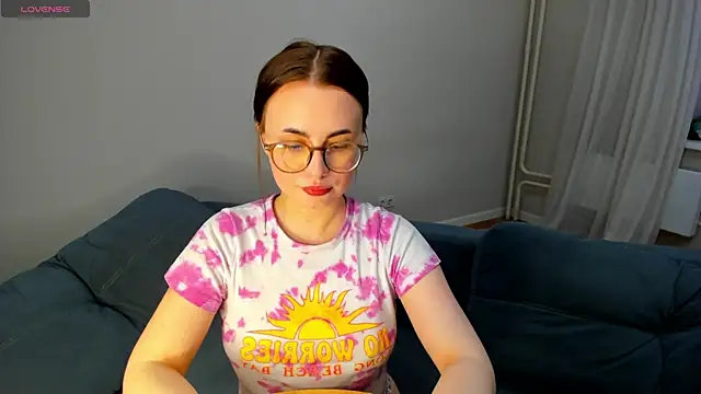 Snapshot of MewStella chatting on April 25, 2026, 2:14 pm MewStella online show from April 25, 2026, 2:14 pm