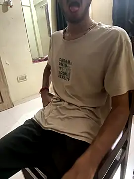 Snapshot of hoegupta chatting on September 29, 2025, 8:19 am hoegupta online show from September 29, 2025, 8:19 am