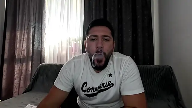 Gold Alpha Boy online show from October 23, 2025, 11:42 am