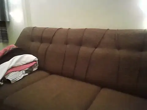 modelguyyy online show from July 17, 2026, 7:52 pm