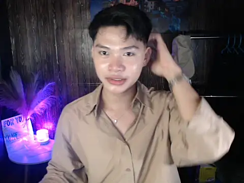 Helleron online show from November 19, 2025, 1:11 pm