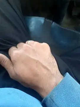 randheerthakur  online show from January 17, 2026, 8:41 am