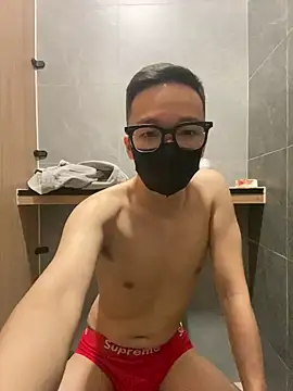 Snapshot of unnameds chatting on March 13, 2026, 8:54 am unnameds online show from March 13, 2026, 8:54 am