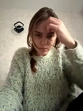 Snapshot of Delilah_Leila chatting on November 10, 2025, 1:21 pm Delilah Leila online show from November 10, 2025, 1:21 pm