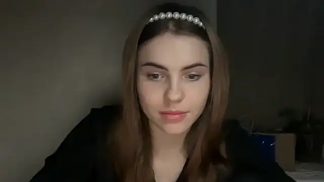 Delilah Leila online show from December 3, 2025, 9:13 pm