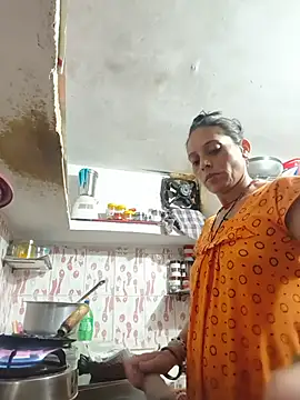 ISHANI-SINGH online show from July 14, 2026, 1:41 am