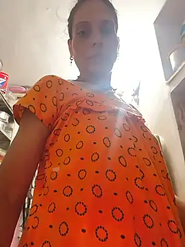 ISHANI-SINGH online show from July 14, 2026, 2:05 am