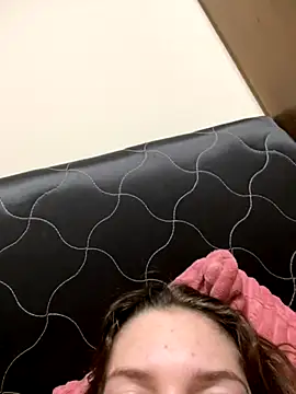 Snapshot of SafadaJS chatting on November 18, 2025, 9:19 pm SafadaJS online show from November 18, 2025, 9:19 pm