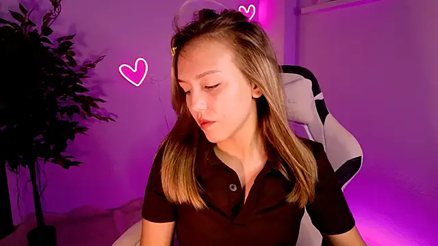 CindySparkl online show from July 9, 2026, 4:38 am