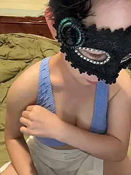 Snapshot of 34E-cocacola chatting on October 12, 2025, 2:27 pm 34E-cocacola online show from October 12, 2025, 2:27 pm