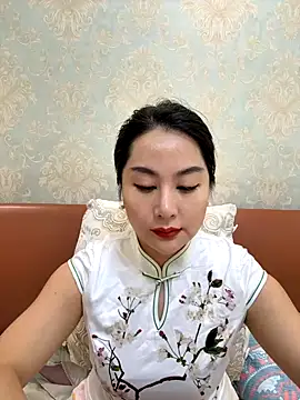 Candice888 online show from October 27, 2025, 10:30 am