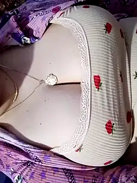 Snapshot of Hnonasix89 chatting on April 6, 2026, 12:41 am Hnonasix89 online show from April 6, 2026, 12:41 am