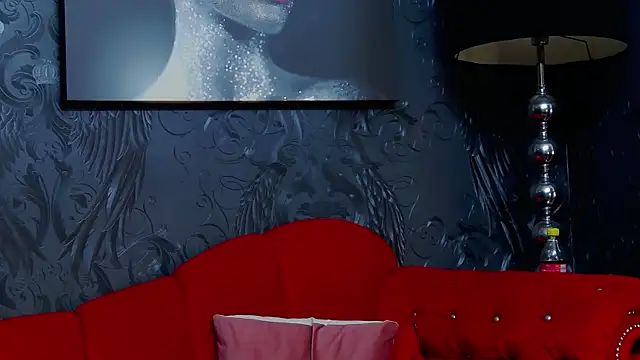 DevashaQueenX online show from July 5, 2026, 7:37 am