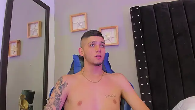 Snapshot of Mathewboy1 chatting on December 3, 2025, 7:12 pm Mathewboy1 online show from December 3, 2025, 7:12 pm