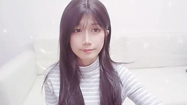 Rabbitlittlefool online show from October 27, 2025, 3:49 pm