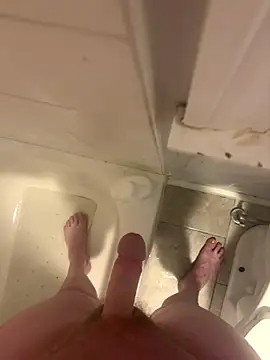 Snapshot of Buck2000 chatting on September 24, 2025, 4:43 pm Buck2000 online show from September 24, 2025, 4:43 pm