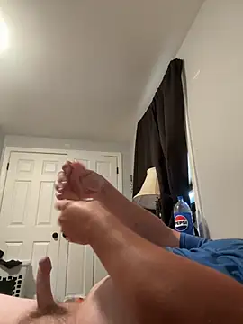 Snapshot of Buck2000 chatting on October 7, 2025, 2:36 pm Buck2000 online show from October 7, 2025, 2:36 pm