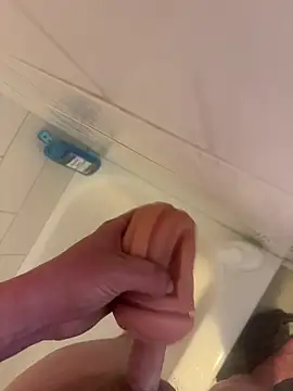 Buck2000 online show from March 6, 2026, 6:04 pm