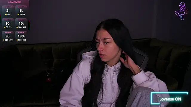 Snapshot of FataleNellie chatting on December 1, 2025, 9:42 pm FataleNellie online show from December 1, 2025, 9:42 pm