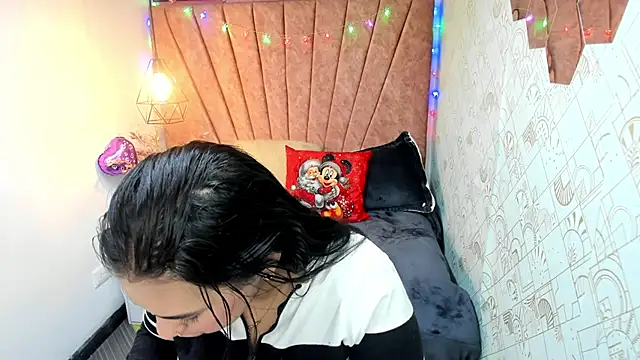 Snapshot of Lia_Blake_ chatting on December 15, 2025, 12:42 pm Lia Blake online show from December 15, 2025, 12:42 pm