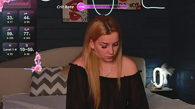 Snapshot of Crystal_Jull chatting on October 28, 2025, 11:36 am Crystal Jull online show from October 28, 2025, 11:36 am