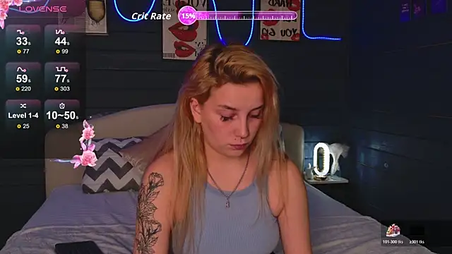 Snapshot of Crystal_Jull chatting on November 10, 2025, 4:17 pm Crystal Jull online show from November 10, 2025, 4:17 pm