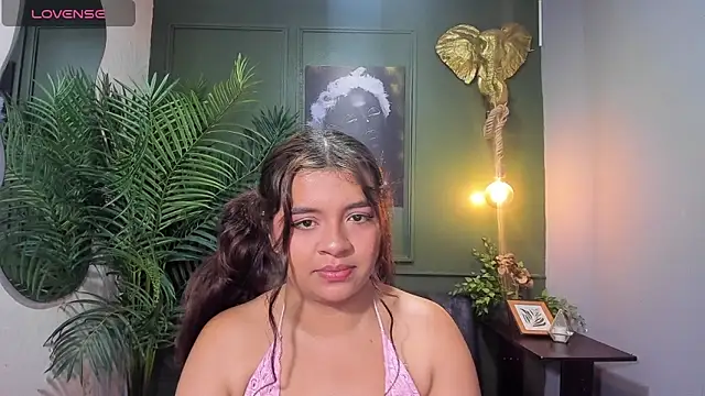 sweety smilee online show from November 3, 2025, 7:15 pm