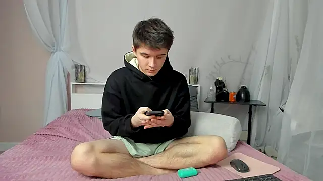 Snapshot of SherlockMax chatting on January 11, 2026, 10:31 am SherlockMax online show from January 11, 2026, 10:31 am