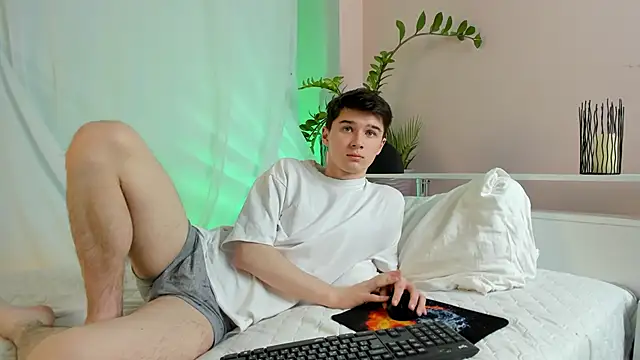 SherlockMax online show from April 1, 2026, 7:33 pm