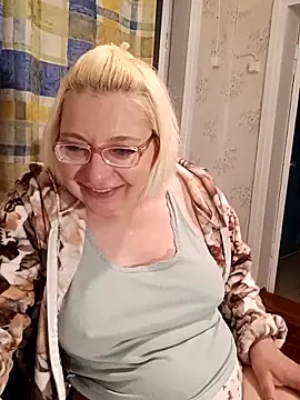 Snapshot of VikaKing chatting on April 17, 2026, 7:50 pm VikaKing online show from April 17, 2026, 7:50 pm